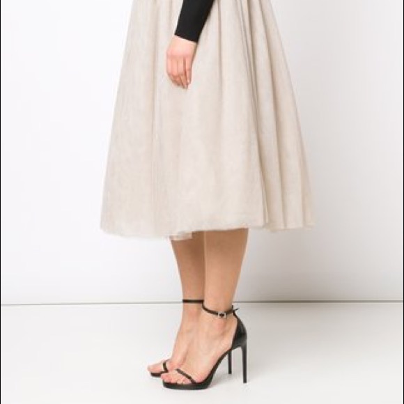 SOLD! Elizabeth and James Skirt - Picture 2 of 6